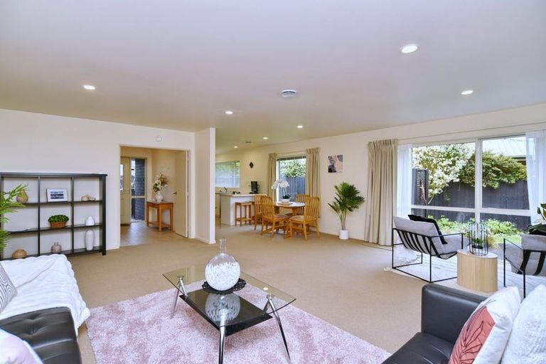 Photo of property in 66 Mauger Drive, Heathcote Valley, Christchurch, 8022