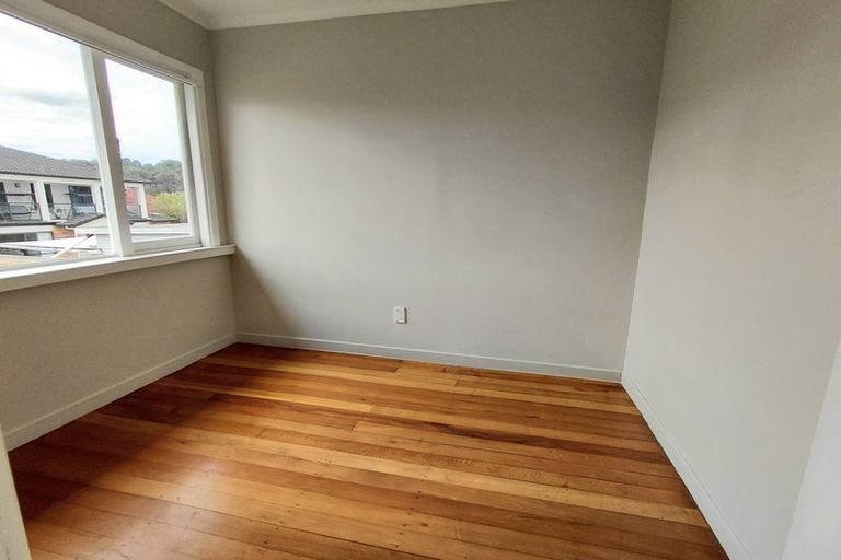 Photo of property in 383 West Coast Road, Glen Eden, Auckland, 0602