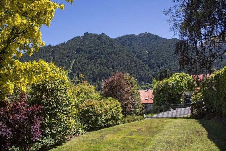 Photo of property in 7 Turner Street, Queenstown, 9300