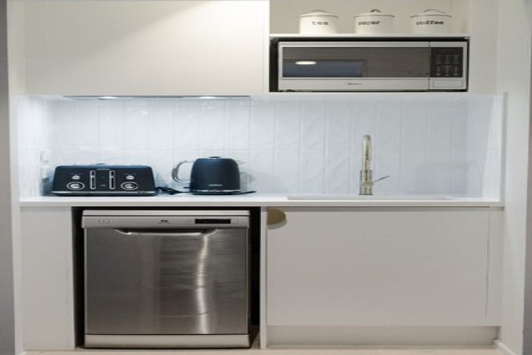 Photo of property in 4 Brandon Road, Manly, Whangaparaoa, 0930