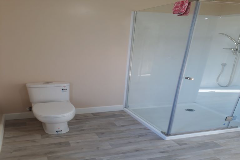 Photo of property in 1 Frood Street, Bulls, 4818