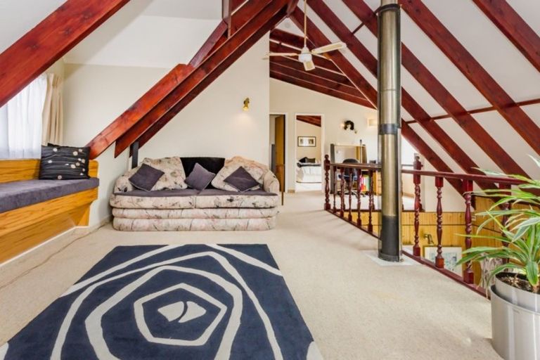 Photo of property in 42 Awanui Drive, Waikanae, 5036