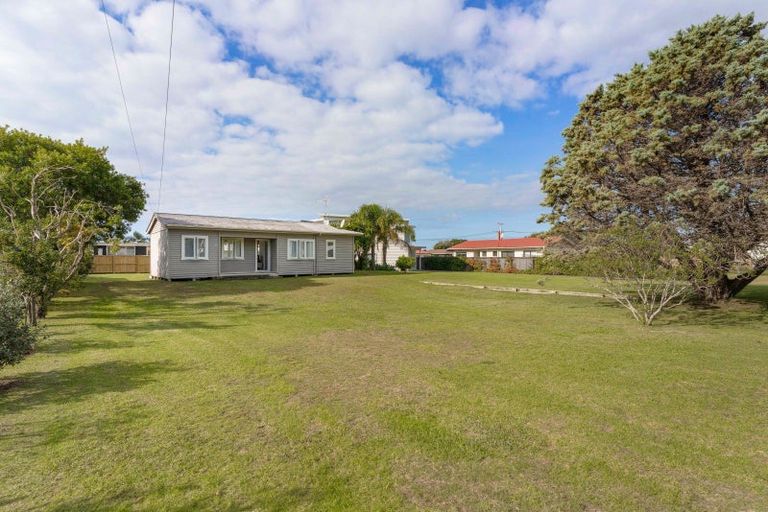 Photo of property in 114 Sylvia Road, Whangamata, 3620