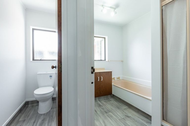 Photo of property in 24b Kotuku Place, Taradale, Napier, 4112