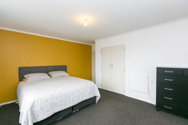 Photo of property in 12 Karaka Street, Merrilands, New Plymouth, 4312