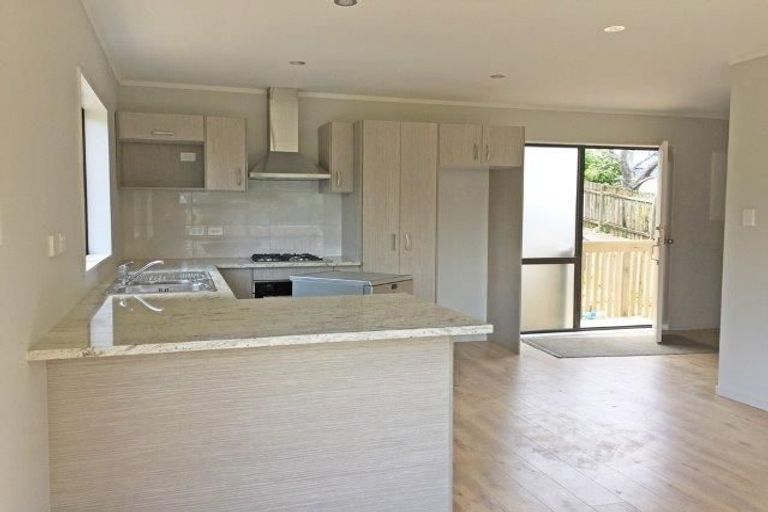 Photo of property in 20 Imperial Place, Henderson, Auckland, 0612