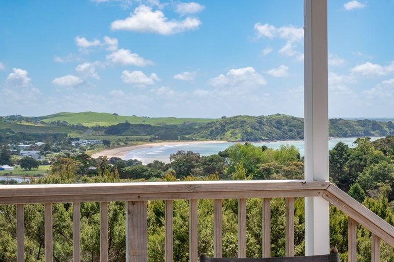 Photo of property in 95 Stratford Drive, Cable Bay, 0420