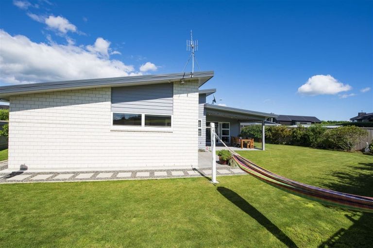 Photo of property in 40 Okarito Avenue, Levin, 5510