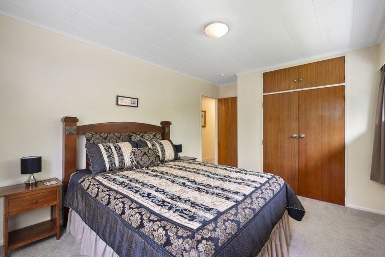 Photo of property in 18 Clifton Terrace, Fitzherbert, Palmerston North, 4410