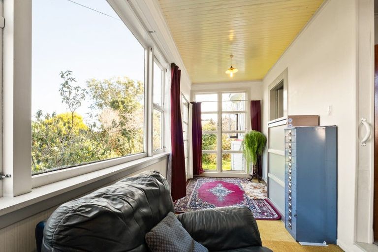 Photo of property in 24 Seymour Street, Waitara, 4320