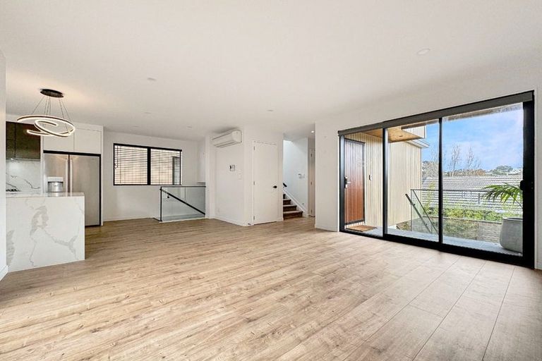 Photo of property in 49b Northboro Road, Belmont, Auckland, 0622