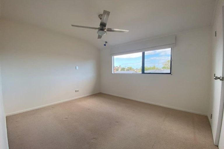 Photo of property in 2/90 Nile Road, Milford, Auckland, 0620