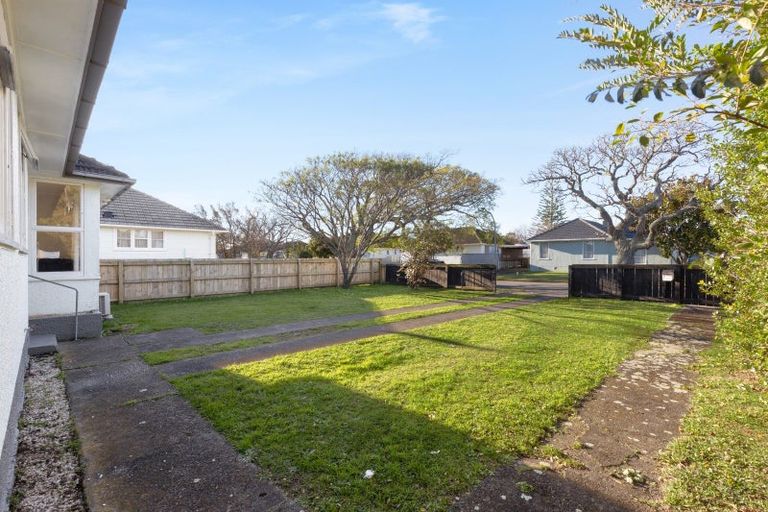 Photo of property in 32 Cardiff Street, Awapuni, Palmerston North, 4412