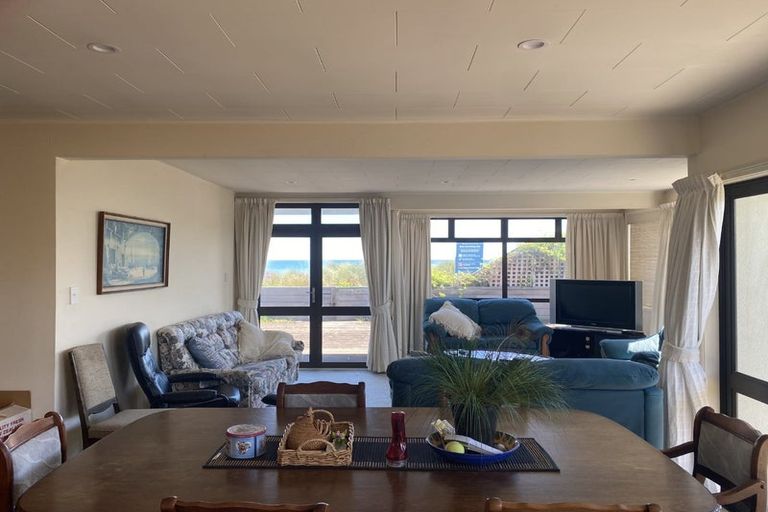 Photo of property in 101 Tutere Street, Waikanae Beach, Waikanae, 5036
