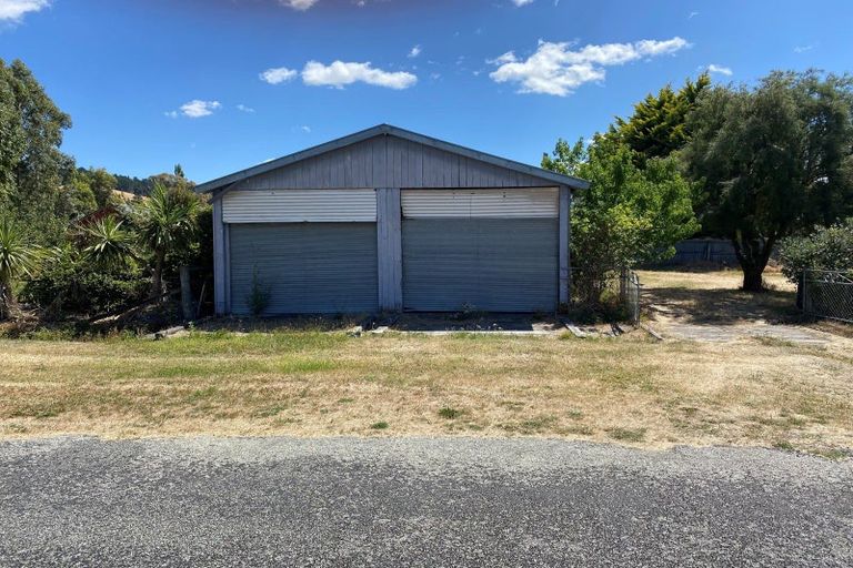 Photo of property in 14 High Street, Hawarden, 7385