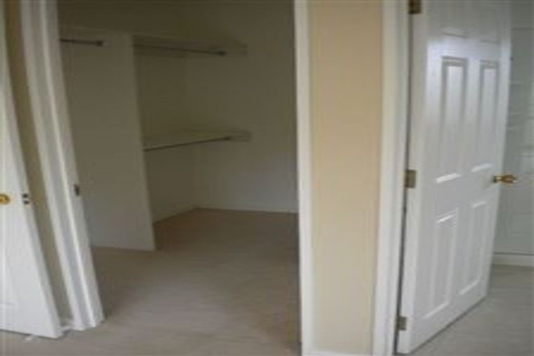 Photo of property in 23 Ian Marwick Place, Birkenhead, Auckland, 0626