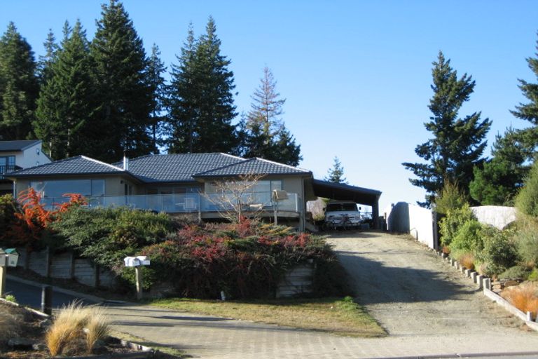 Photo of property in 15 Trevathan Lane, Wanaka, 9305