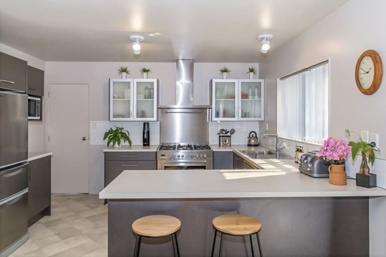 Photo of property in 1/63 Rodney Street, Wellsford, 0900