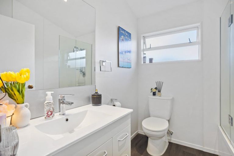 Photo of property in 11 Herbert Drive, Whangamata, 3620