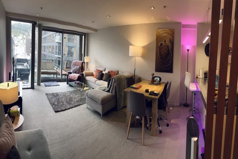 Photo of property in Piermont Apartments, 4i/82 Cable Street, Te Aro, Wellington, 6011