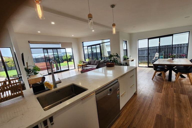 Photo of property in 52a Dillon Drive, Bell Block, New Plymouth, 4312