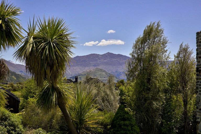 Photo of property in 8 Bretby Court, Jacks Point, Queenstown, 9371