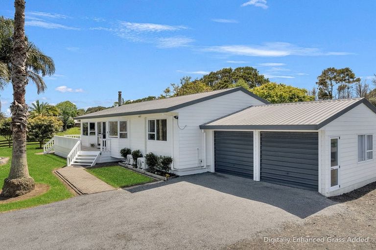 Photo of property in 53a Kitchener Road, Waiuku, 2123