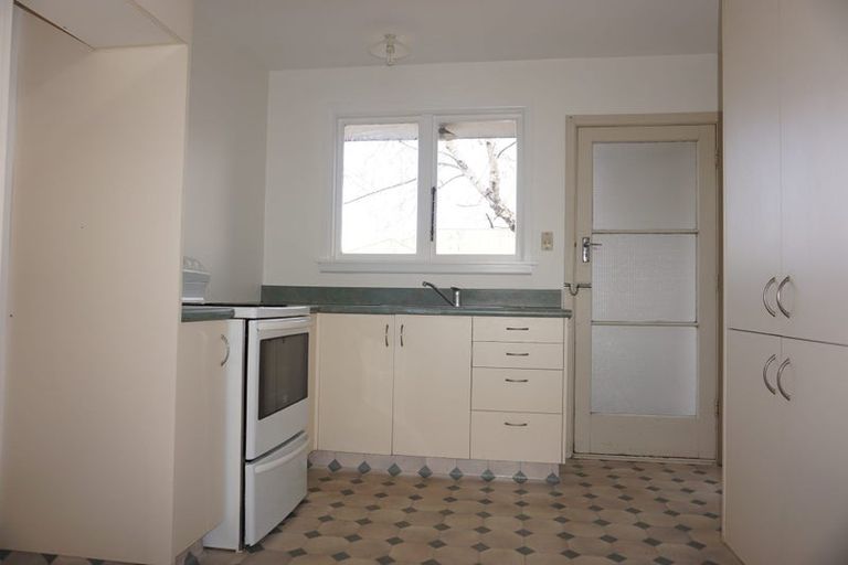 Photo of property in 2/46 Division Street, Riccarton, Christchurch, 8041