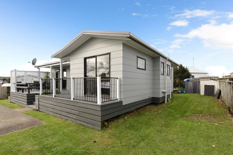 Photo of property in 393 Kahikatea Drive, Dinsdale, Hamilton, 3204