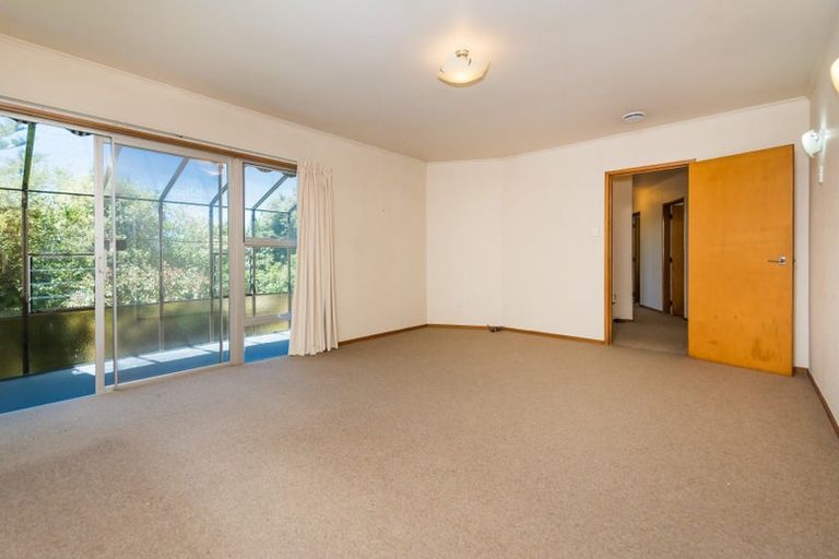 Photo of property in 1/285 Sunset Road, Sunnynook, Auckland, 0632