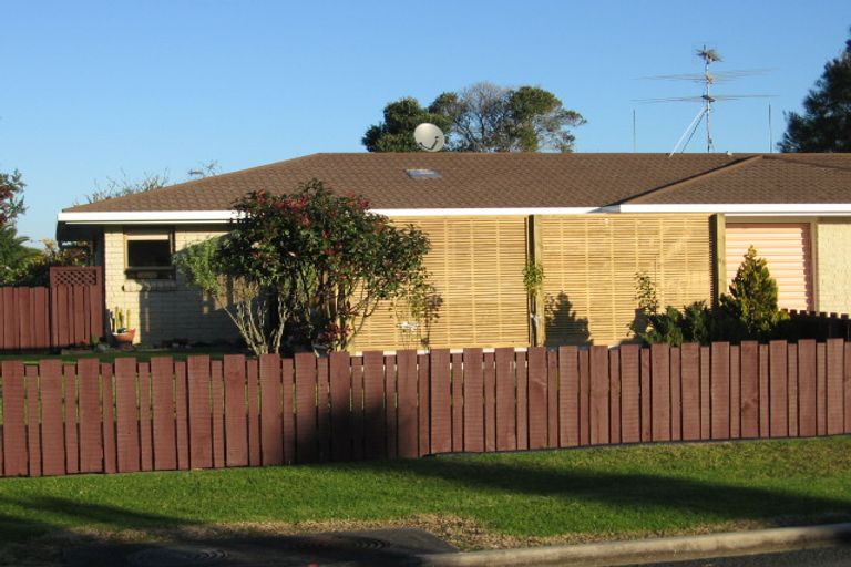 Photo of property in 9a Nukumea Common, Orewa, 0931