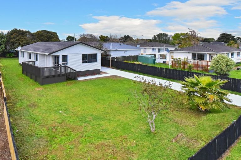 Photo of property in 3 Crispian Place, Weymouth, Auckland, 2103