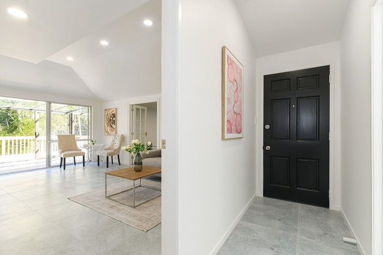 Photo of property in 10/40 Radiata Lane, Chatswood, Auckland, 0626