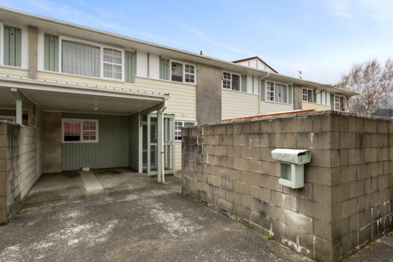 Photo of property in 4/1 Waikare Avenue, Waiwhetu, Lower Hutt, 5010