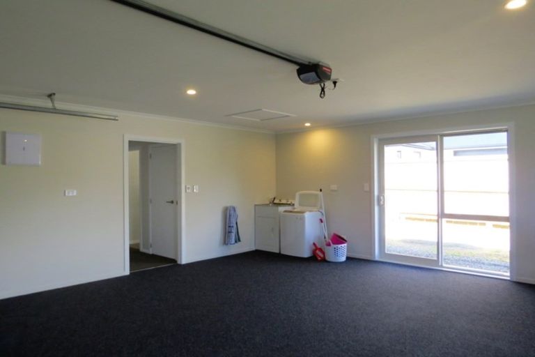 Photo of property in 64 Golden Shore Place, Coromandel, 3506