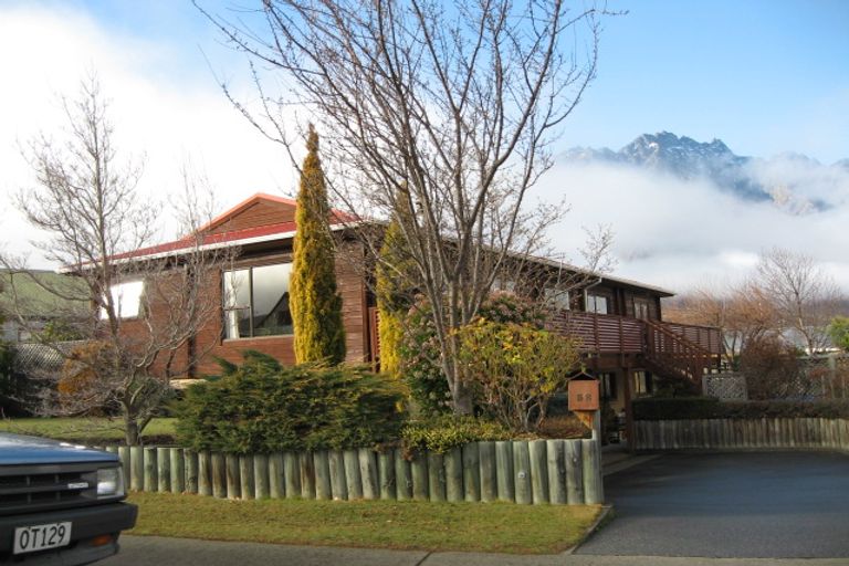 Photo of property in 58 Remarkables Crescent, Frankton, Queenstown, 9300