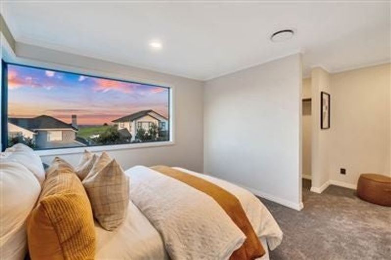 Photo of property in 62 Headland Drive, Long Bay, Auckland, 0630