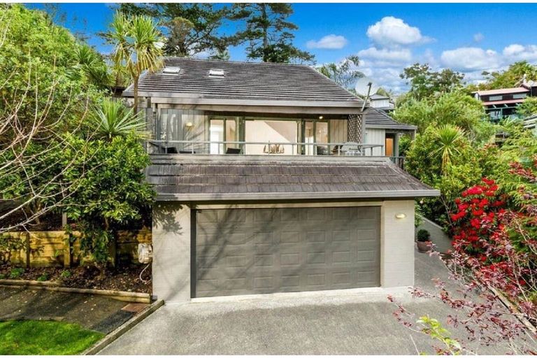 Photo of property in 6 Tree Fern Trail, Campbells Bay, Auckland, 0630