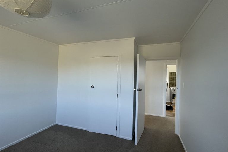 Photo of property in 8 Kelvin Place, Westown, New Plymouth, 4310