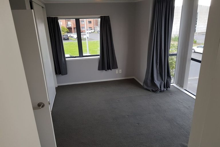 Photo of property in 1a/8 Crown Lynn Place, New Lynn, Auckland, 0600