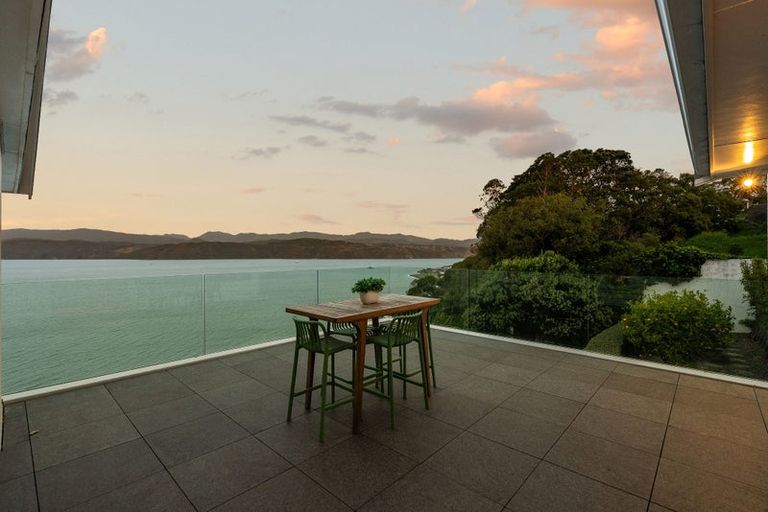 Photo of property in 128 Seatoun Heights Road, Seatoun, Wellington, 6022