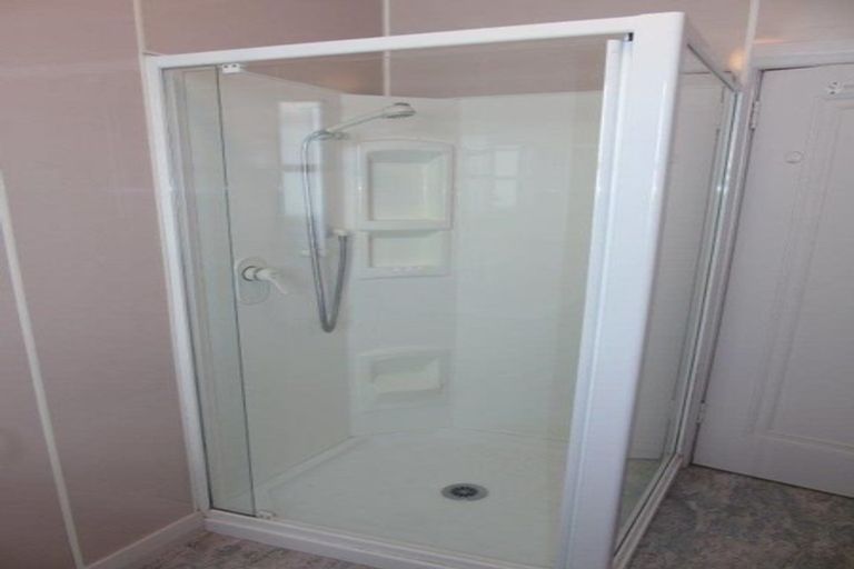 Photo of property in 77 Houghton Bay Road, Houghton Bay, Wellington, 6023