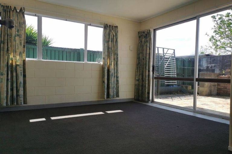 Photo of property in 35 Berkley Avenue, Hillcrest, Hamilton, 3216