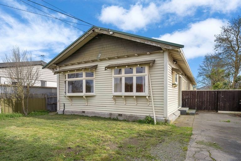 Photo of property in 25 Allard Street, Edgeware, Christchurch, 8013