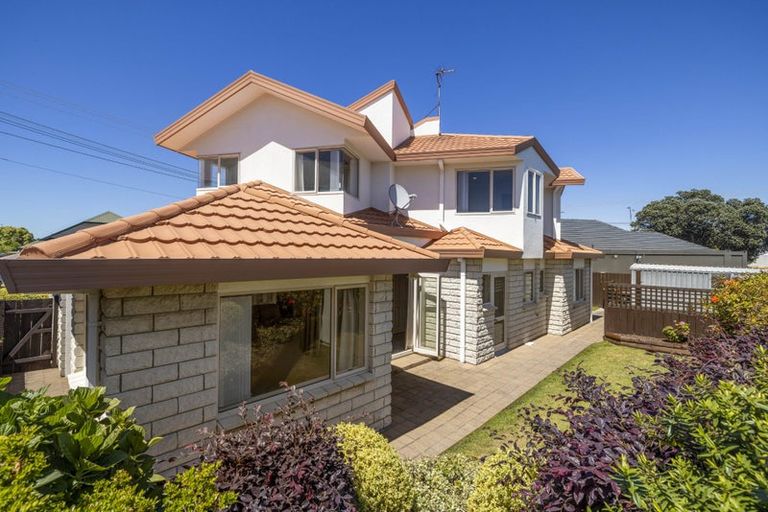 Photo of property in 1 Tui Street, Mount Maunganui, 3116