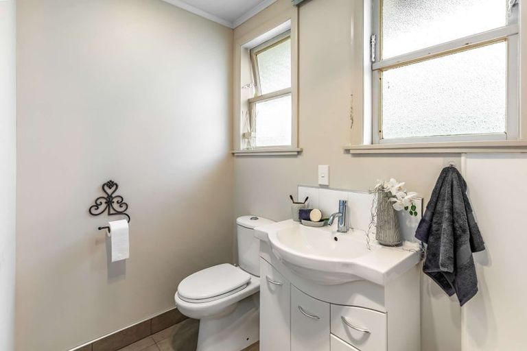 Photo of property in 1d Hendon Place, West End, Palmerston North, 4412