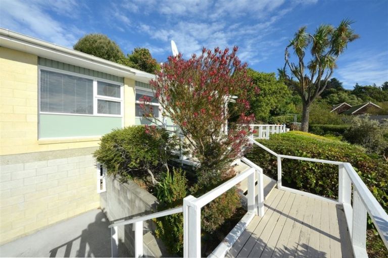 Photo of property in 4 Flinders Road, Heathcote Valley, Christchurch, 8022