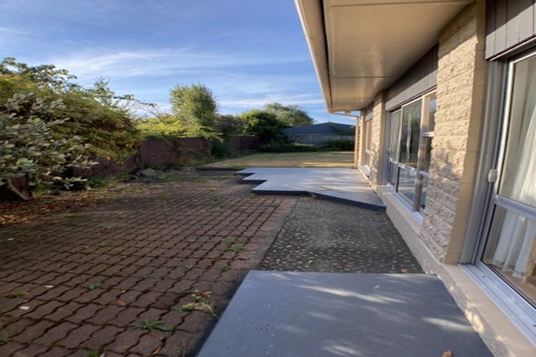 Photo of property in 55 Winters Road, Redwood, Christchurch, 8051