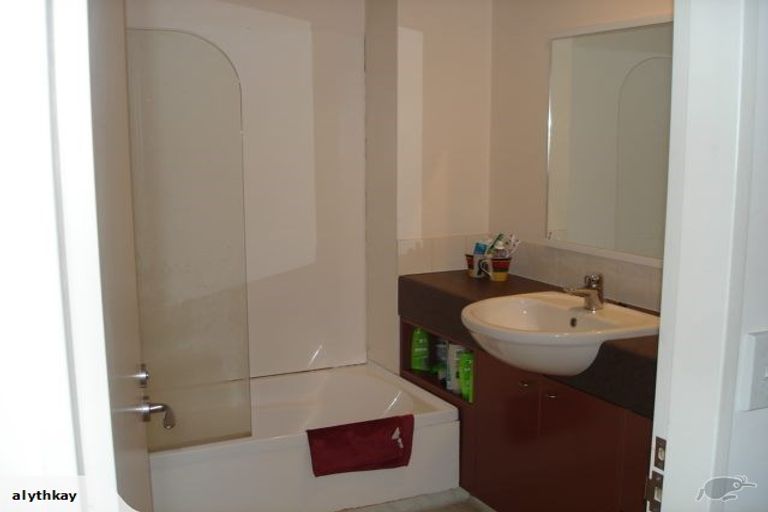 Photo of property in Hume House, 18/152 The Terrace, Wellington Central, Wellington, 6011