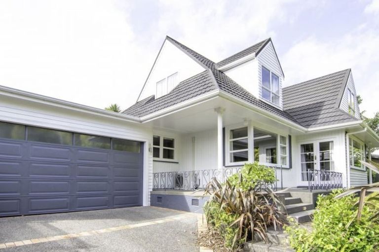 Photo of property in 18 Churchill Avenue, Hokowhitu, Palmerston North, 4410